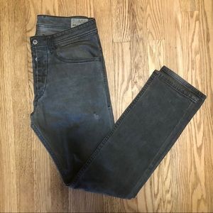 Diesel Braddock Reg Slim-Carrot Distressed Jeans